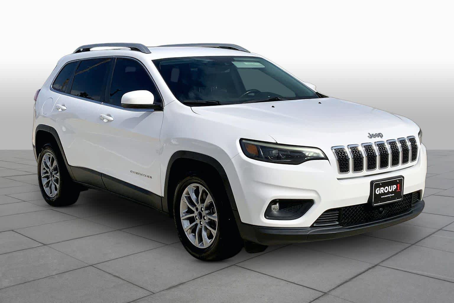 Used 2021 Jeep Cherokee Latitude Plus FWD image 3