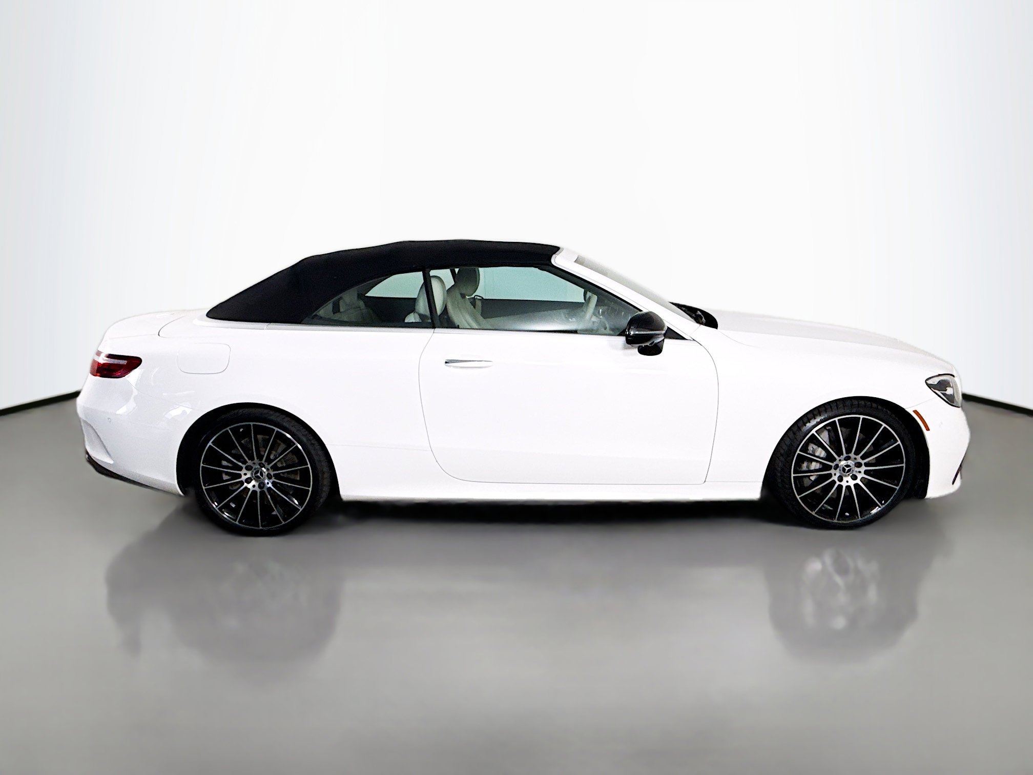 Used 2022 Mercedes-Benz E 450 Cabriolet image 11