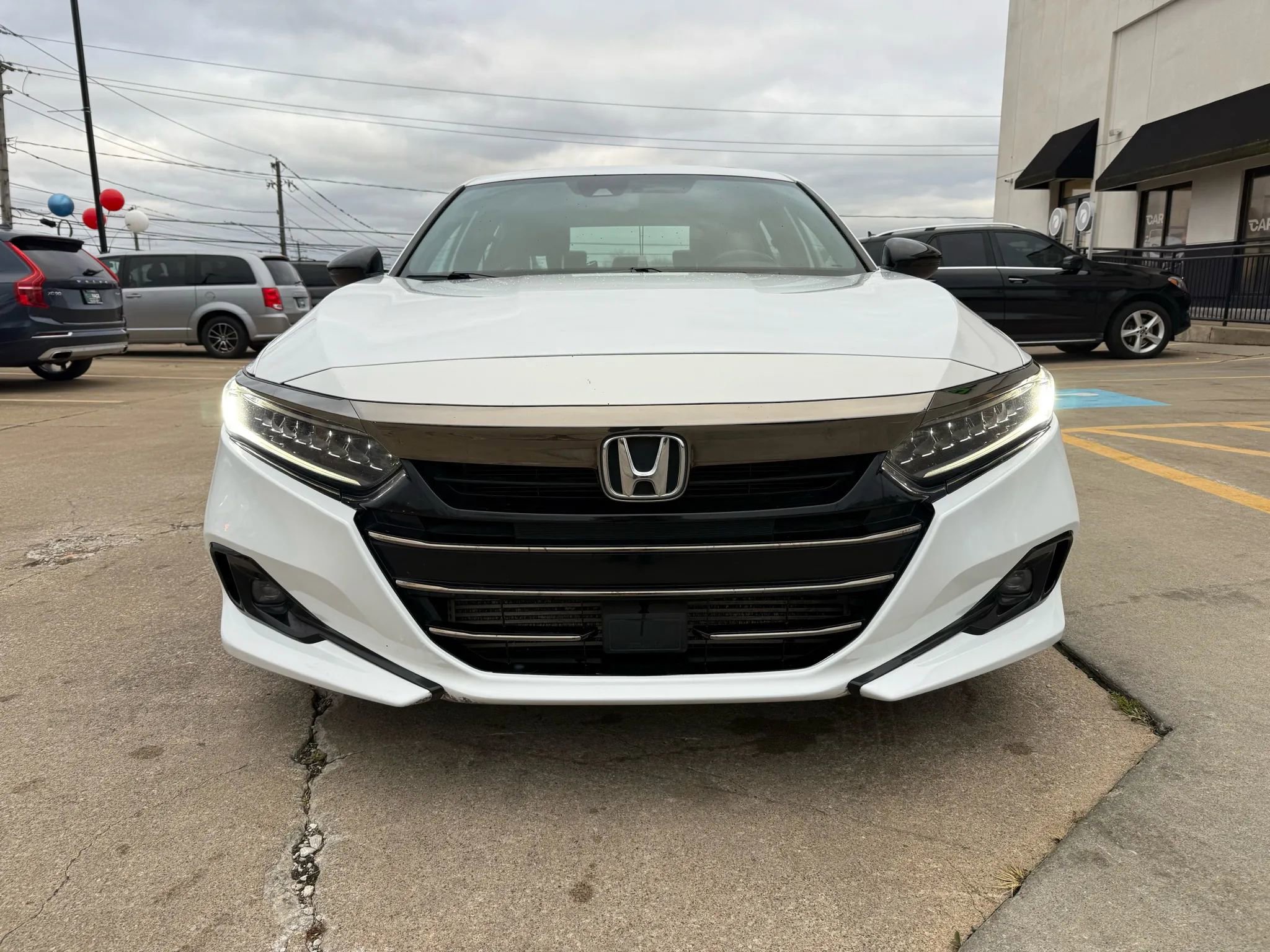 Used 2022 Honda Accord Sport image 4