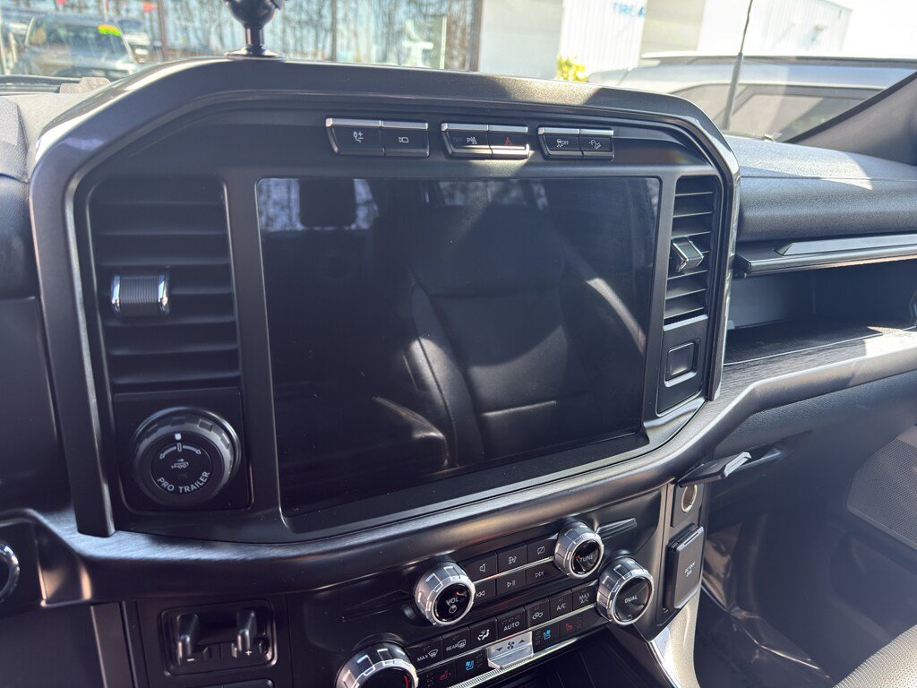 Used 2023 Ford F150 Lariat w/ Equipment Group 502A High AWD/4WD image 18