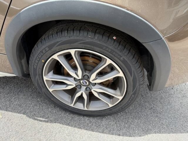 Used 2018 Volvo V60 T5 Cross Country AWD/4WD image 7