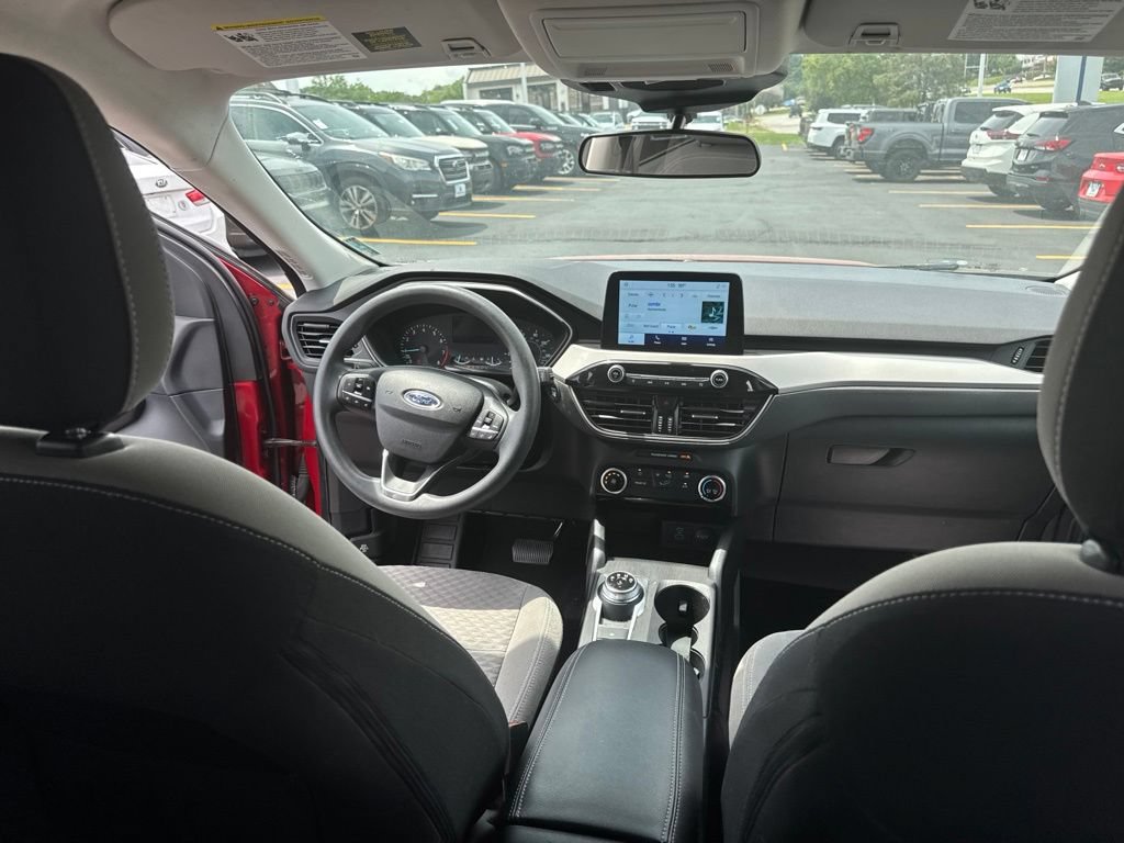 Used 2022 Ford Escape SE w/ SE Sport Appearance Package FWD image 21
