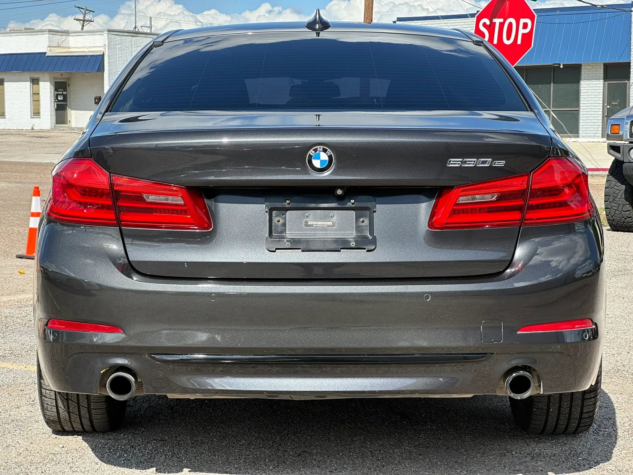 Used 2018 BMW 530e w/ Premium Package 2 image 6