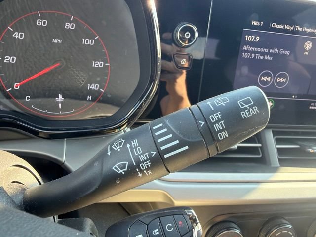 Used 2024 Chevrolet Trax RS w/ Sunroof Package FWD image 39