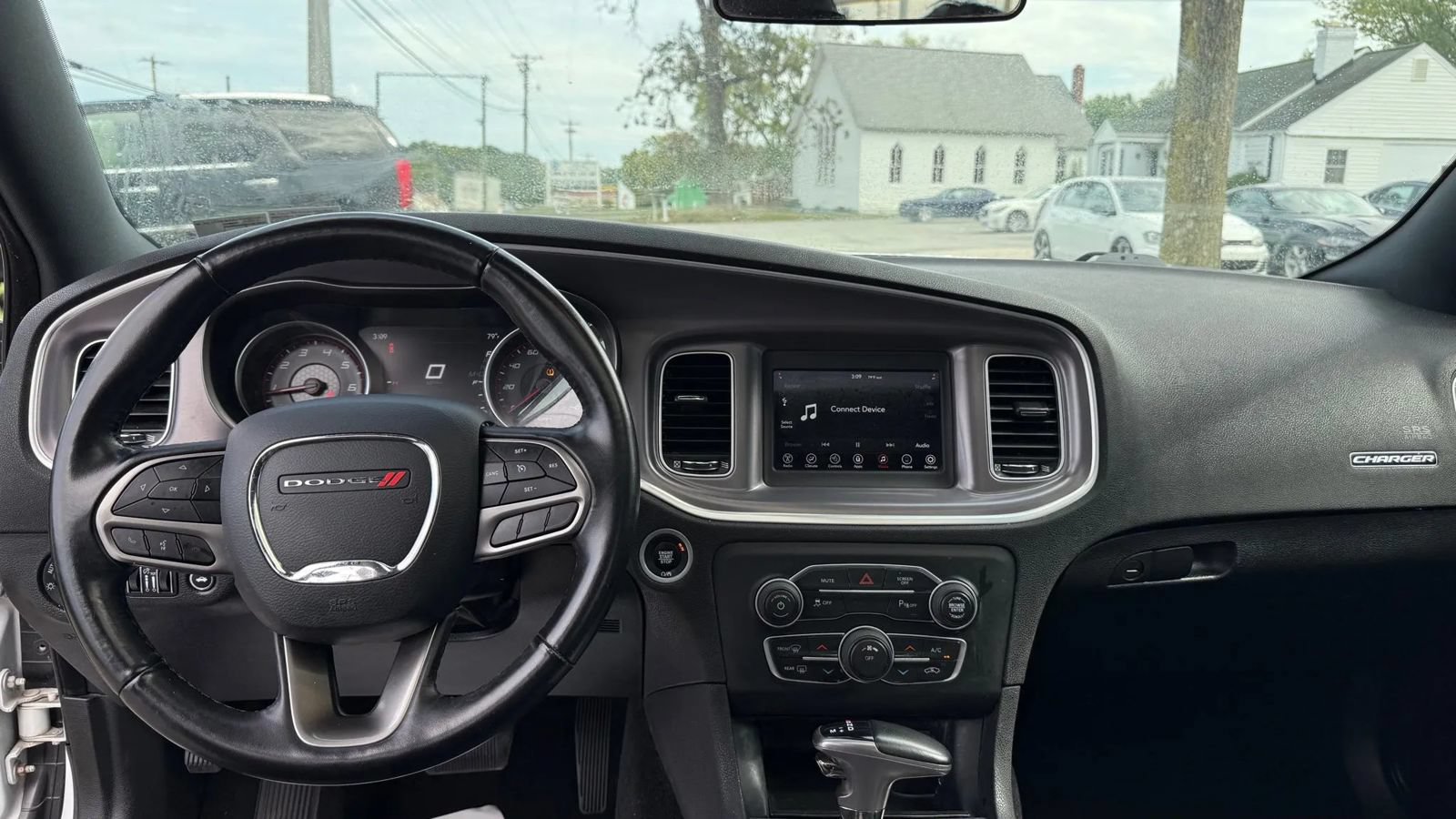Used 2020 Dodge Charger SXT w/ Leather Interior Group RWD image 19