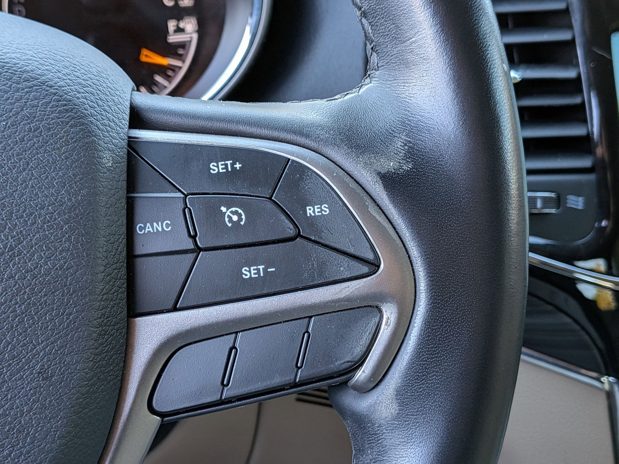 Used 2021 Jeep Grand Cherokee Limited w/ Sun & Sound Group image 18