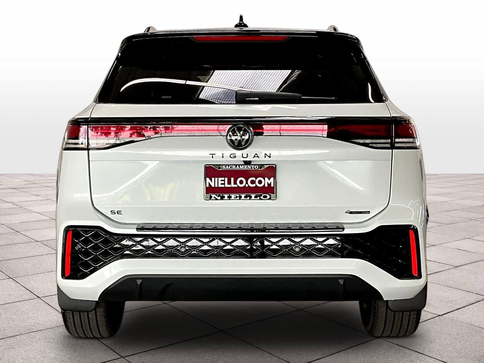 New 2026 Volkswagen Tiguan SE R-Line AWD/4WD image 6