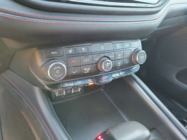 Used 2024 Dodge Durango GT image 24