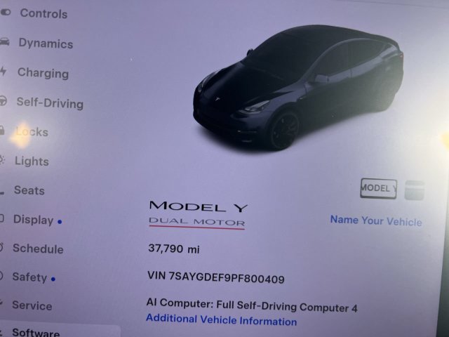 Used 2023 Tesla Model Y Performance AWD/4WD image 11
