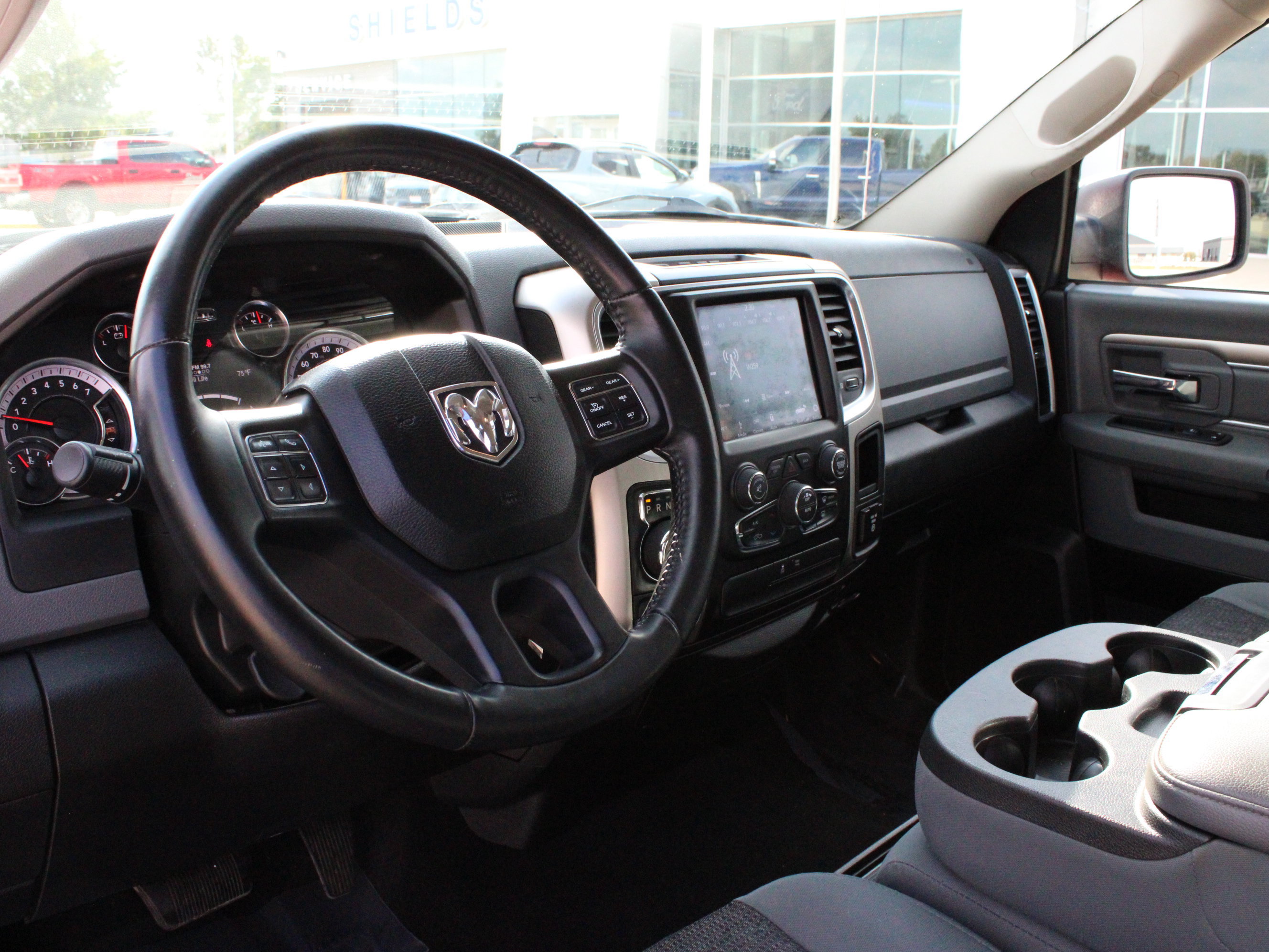 Used 2019 RAM 1500 Classic SLT w/ Luxury Group AWD/4WD image 16