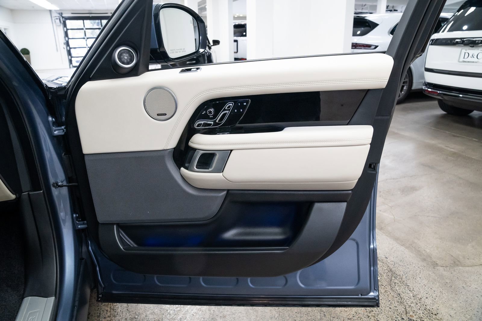 Used 2021 Land Rover Range Rover Westminster Edition image 23