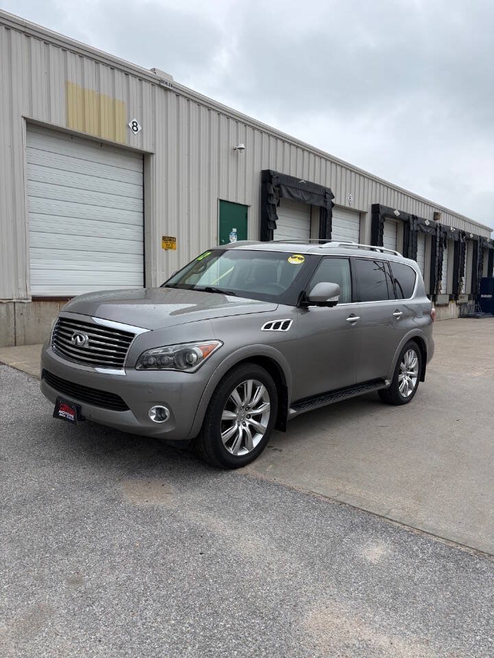 Used 2012 INFINITI QX56 4WD w/ Theater Pkg image 3