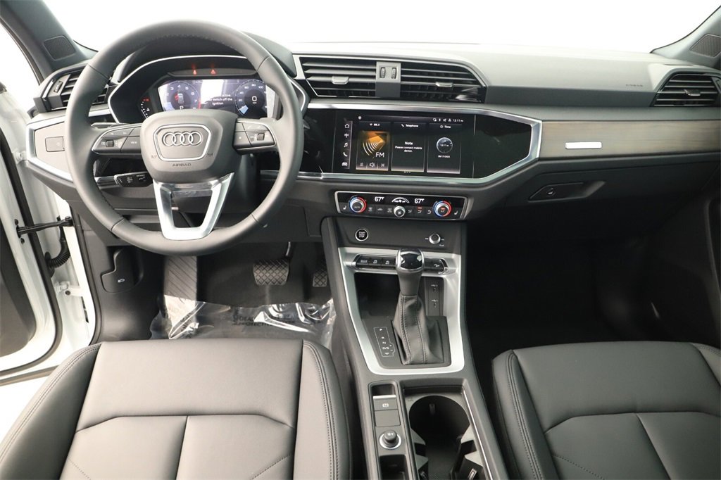 New 2025 Audi Q3 2.0T Premium image 18