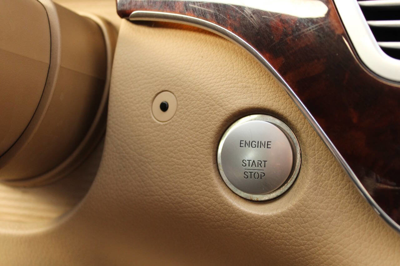 Used 2008 Mercedes-Benz S 550 4MATIC image 32