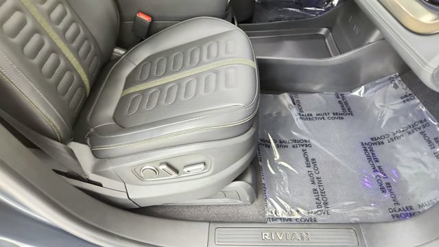 Used 2026 Rivian R1S Adventure AWD/4WD image 38