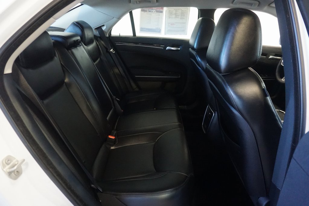 Used 2023 Chrysler 300 Touring L image 23