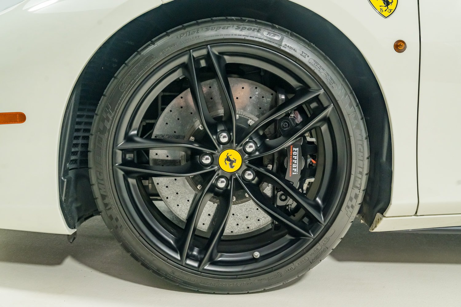 Used 2018 Ferrari 488 Spider RWD image 22