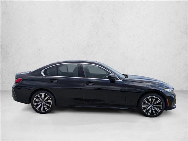 Used 2025 BMW 330i xDrive Sedan AWD/4WD image 4