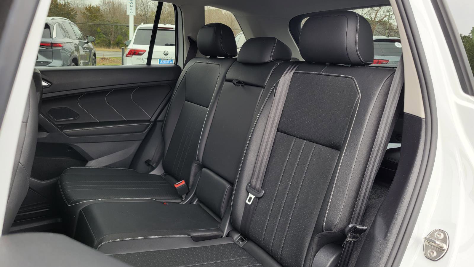 Certified 2023 Volkswagen Tiguan SE w/ Panoramic Sunroof Package image 35