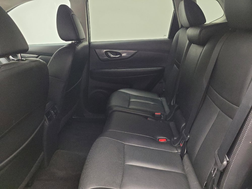 Used 2016 Nissan Rogue SL w/ SL Premium Package AWD/4WD image 18