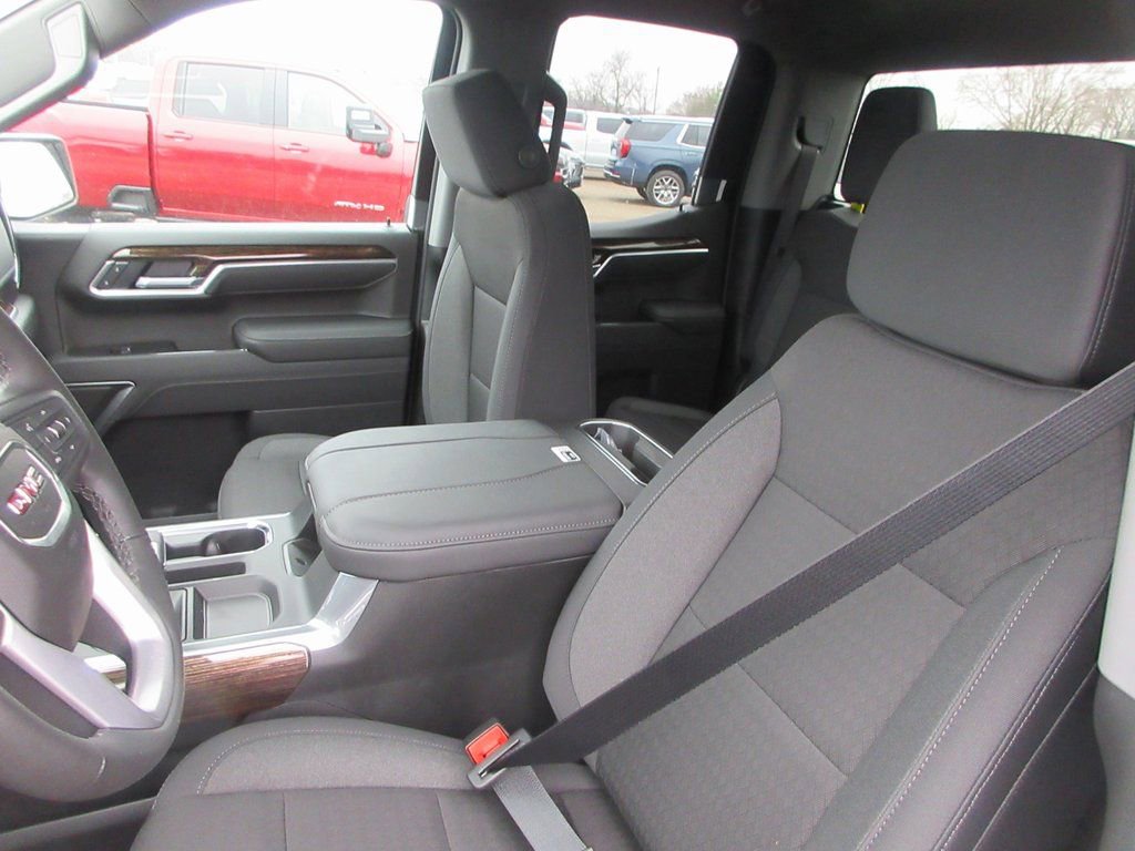 New 2026 GMC Sierra 1500 Elevation image 14