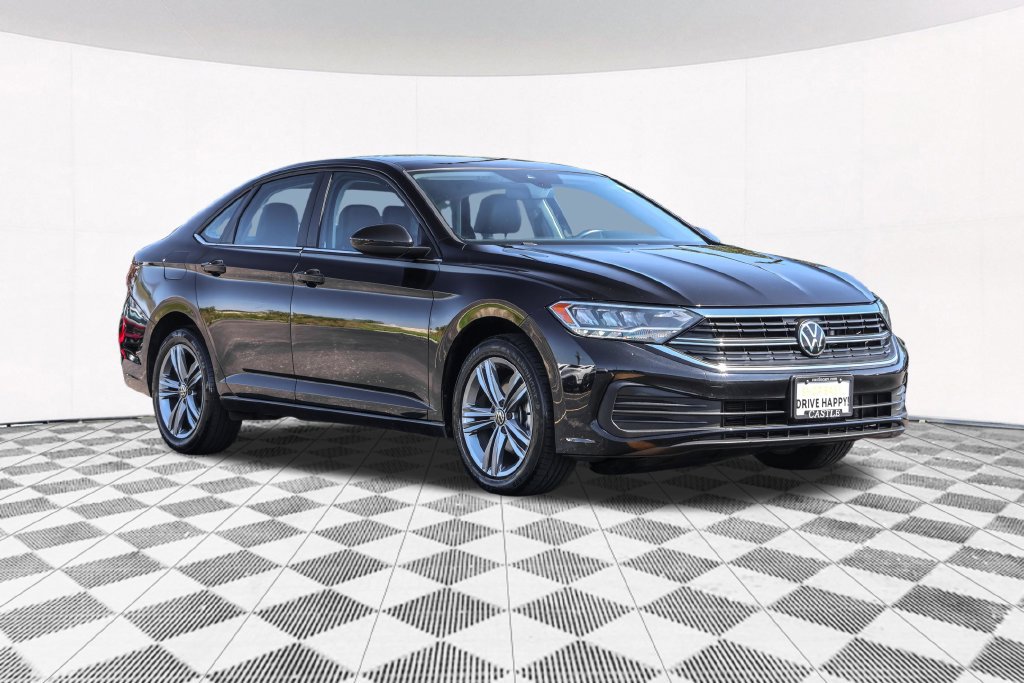 Certified 2024 Volkswagen Jetta SE FWD image 10