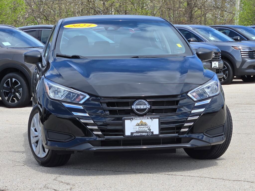 Used 2024 Nissan Versa S w/ Trunk Package FWD image 3