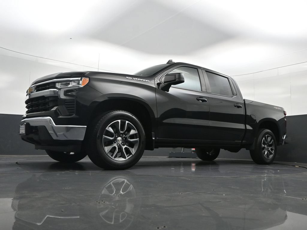 Used 2023 Chevrolet Silverado 1500 LT AWD/4WD image 31