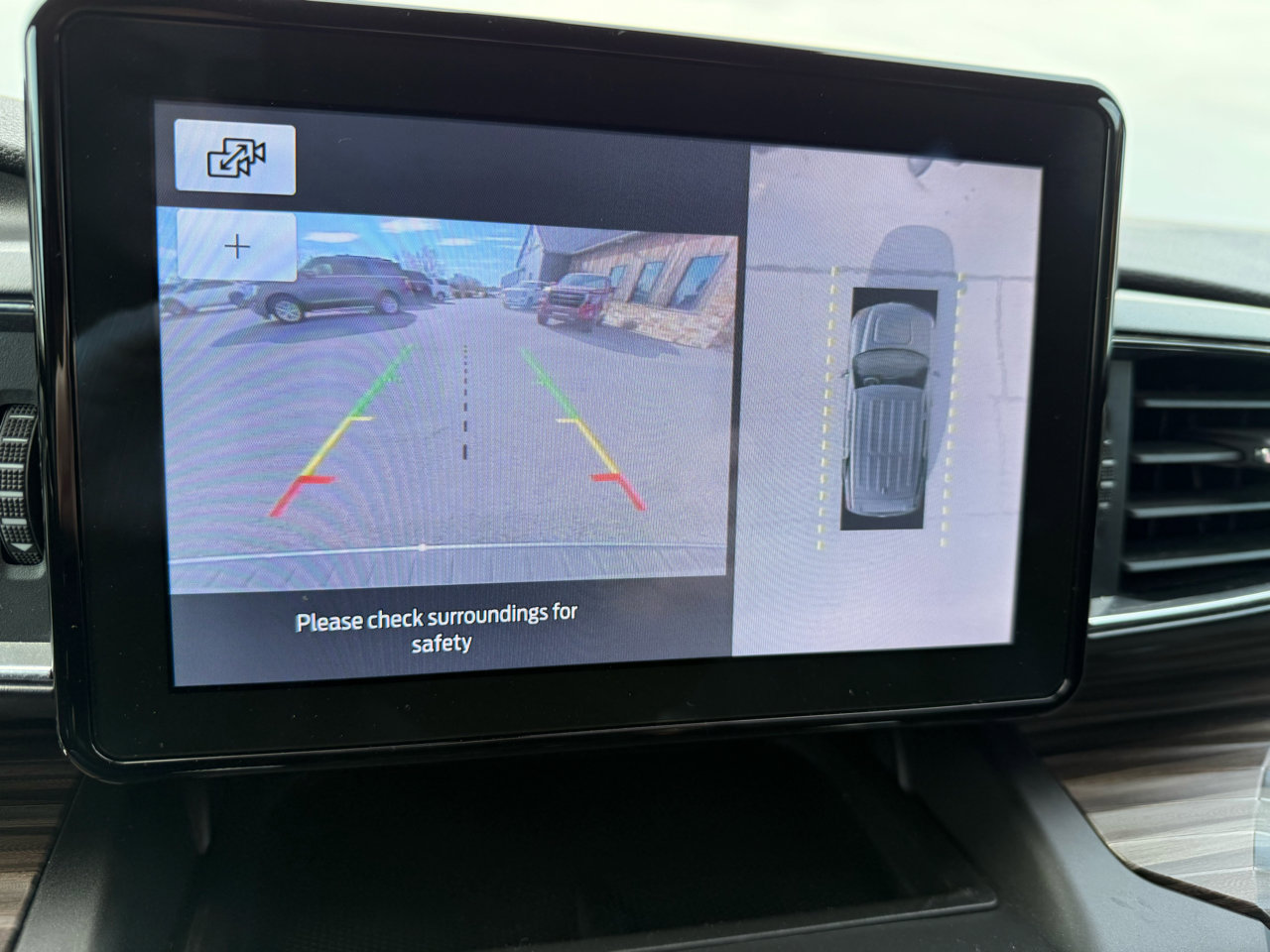 Used 2020 Ford Explorer Limited image 34