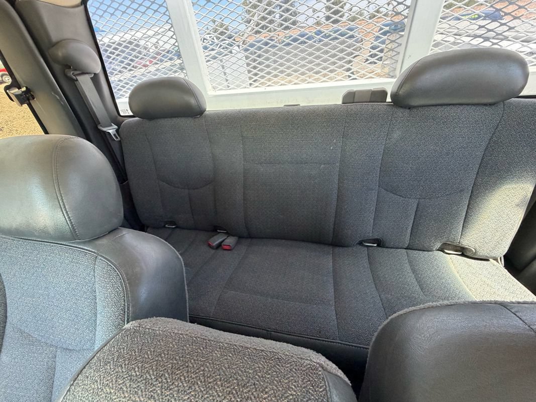 Used 2006 GMC Sierra 3500 W/T RWD image 10