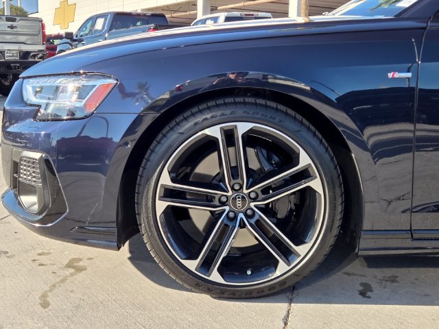 Used 2025 Audi A8 L 3.0T w/ Executive Package AWD/4WD image 9