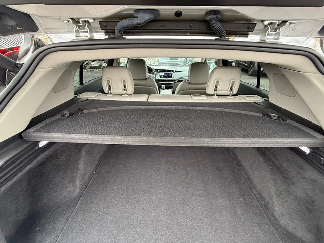 Used 2019 Cadillac XT4 Premium Luxury w/ Enhanced Visibility Package AWD/4WD image 16