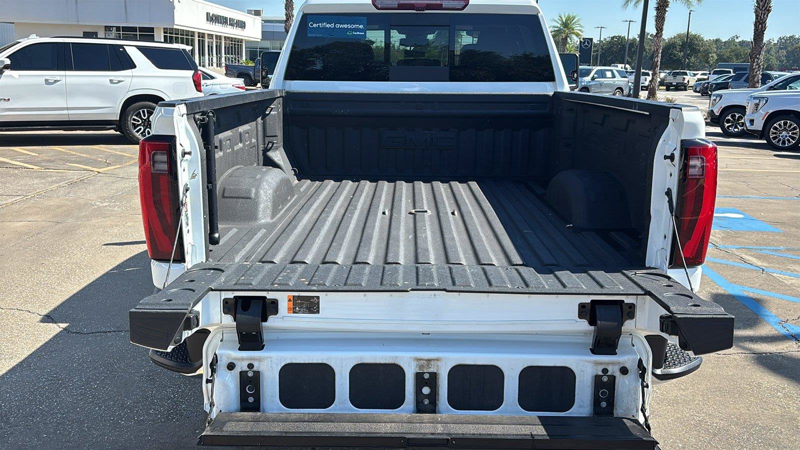 Certified 2025 GMC Sierra 2500 SLT w/ SLT Premium Package AWD/4WD image 7