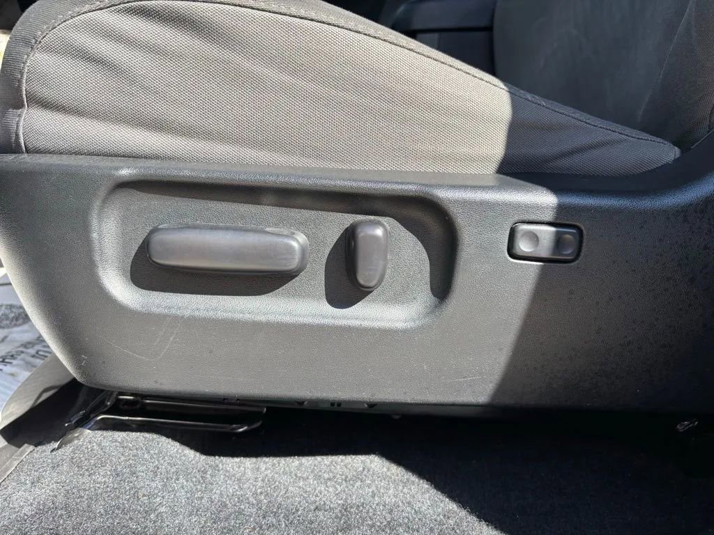 Used 2020 Toyota Tacoma SR5 image 25