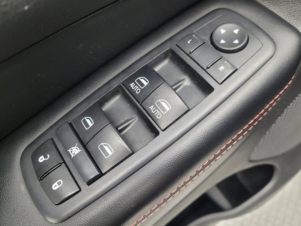 Used 2017 Jeep Grand Cherokee Laredo 75th Anniversary RWD image 27
