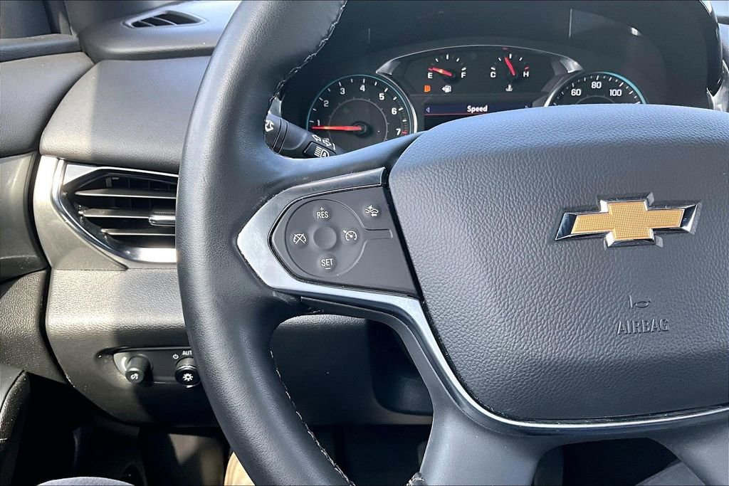 Used 2023 Chevrolet Traverse LT AWD/4WD image 11