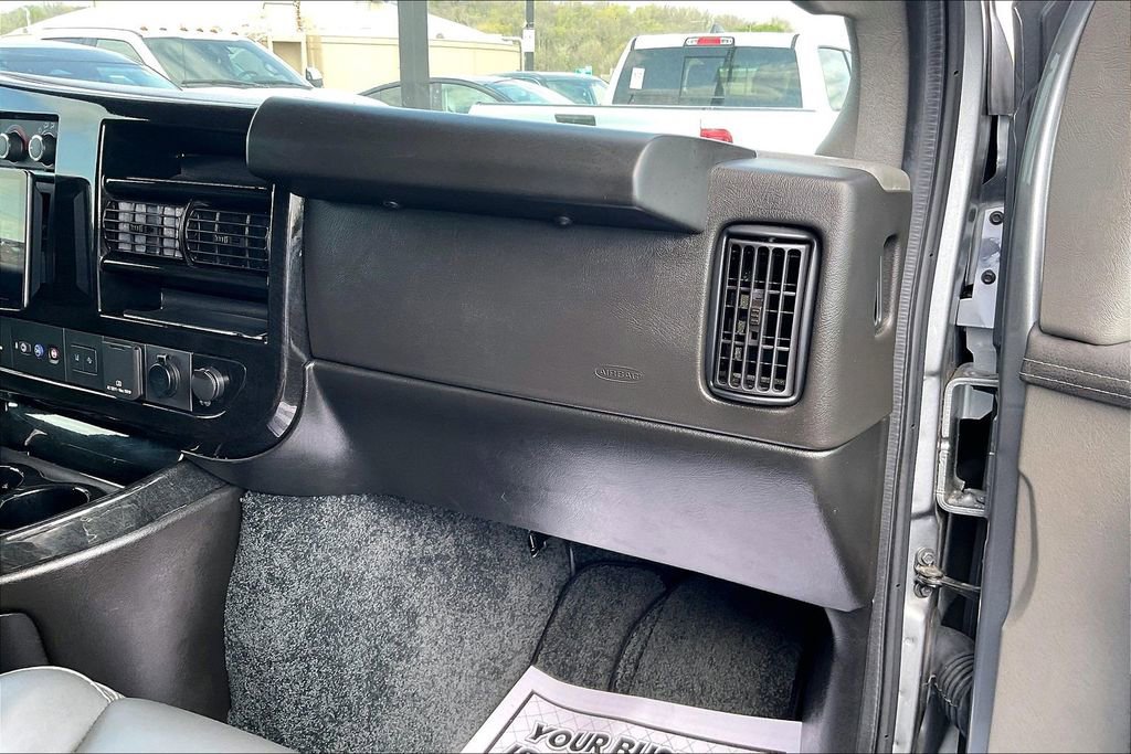 Used 2024 GMC Savana 2500 w/ Driver Convenience Package RWD image 28