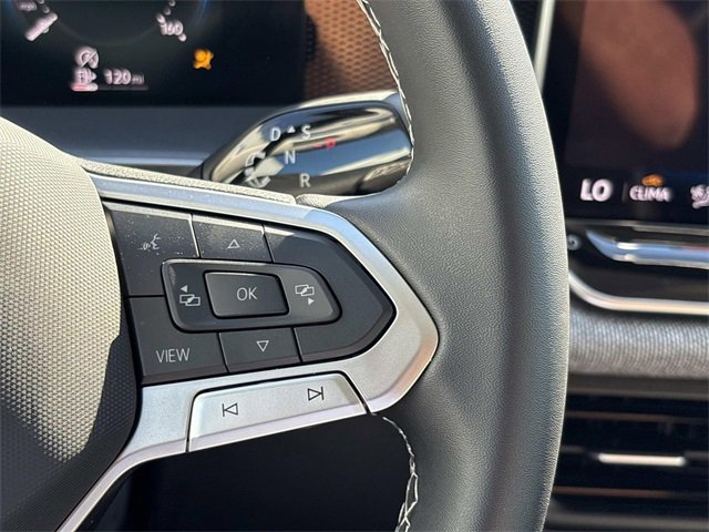 Used 2025 Volkswagen Tiguan S image 18