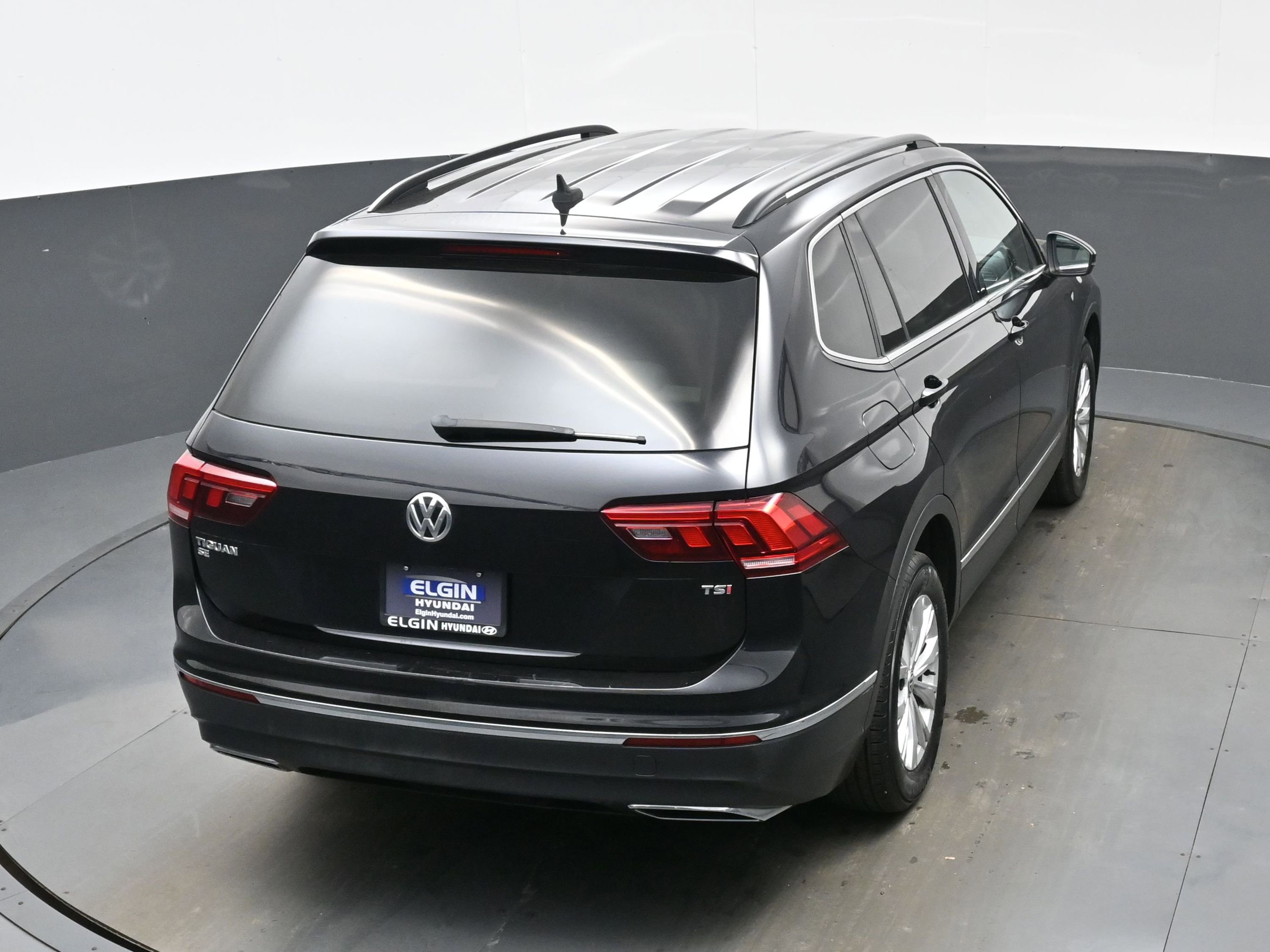 Used 2018 Volkswagen Tiguan SE image 37