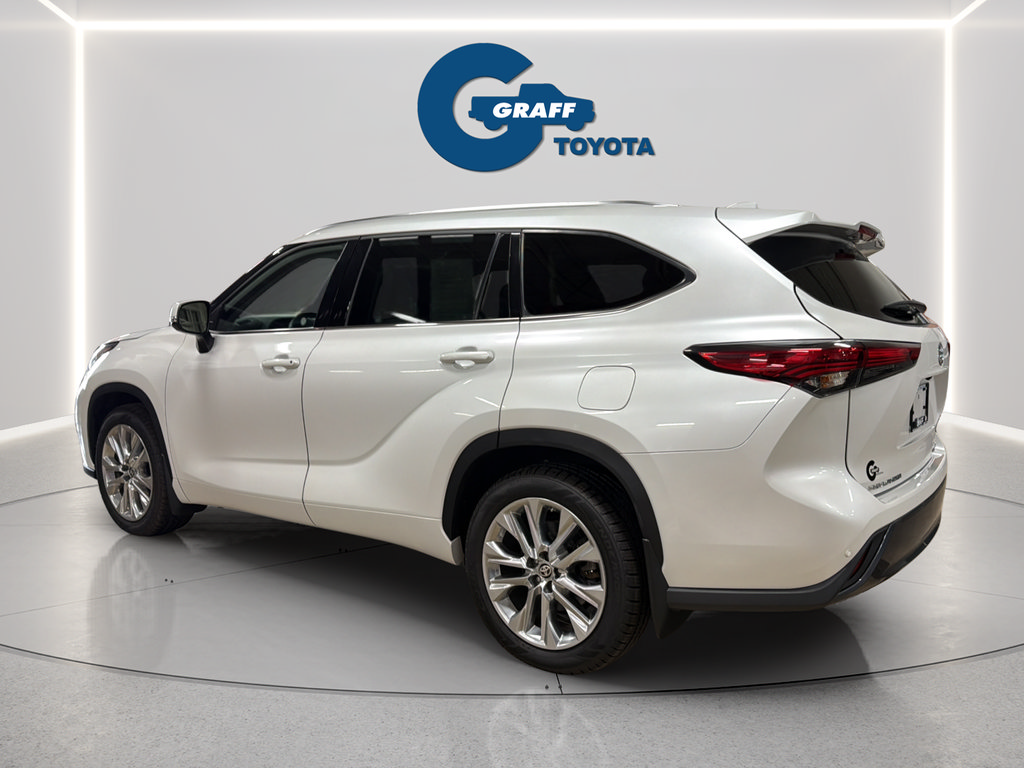 Used 2023 Toyota Highlander Limited AWD/4WD image 11