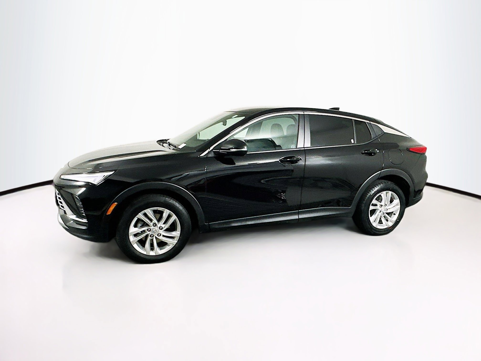 Used 2025 Buick Envista Preferred image 4