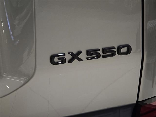 New 2025 Lexus GX 550 image 9