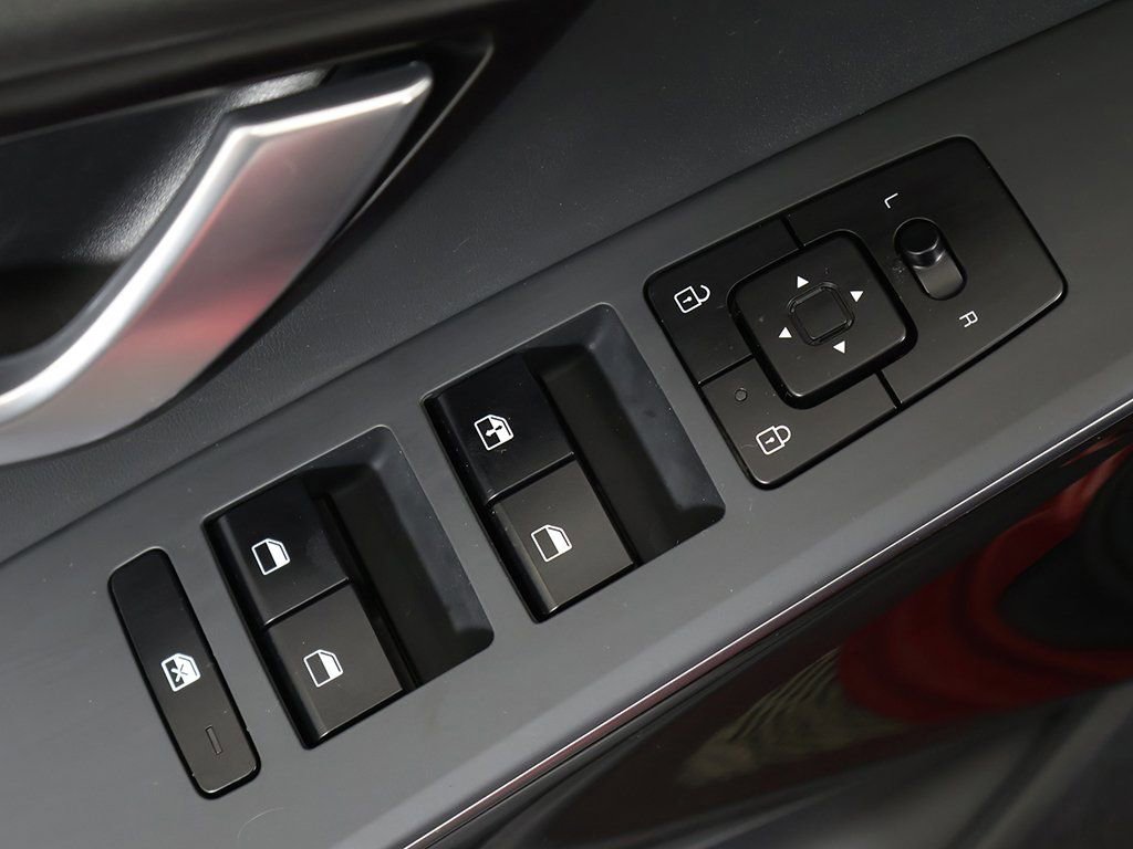 Used 2023 Kia Niro EX image 36