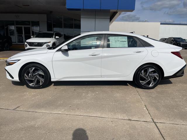 New 2025 Hyundai Elantra Limited image 9
