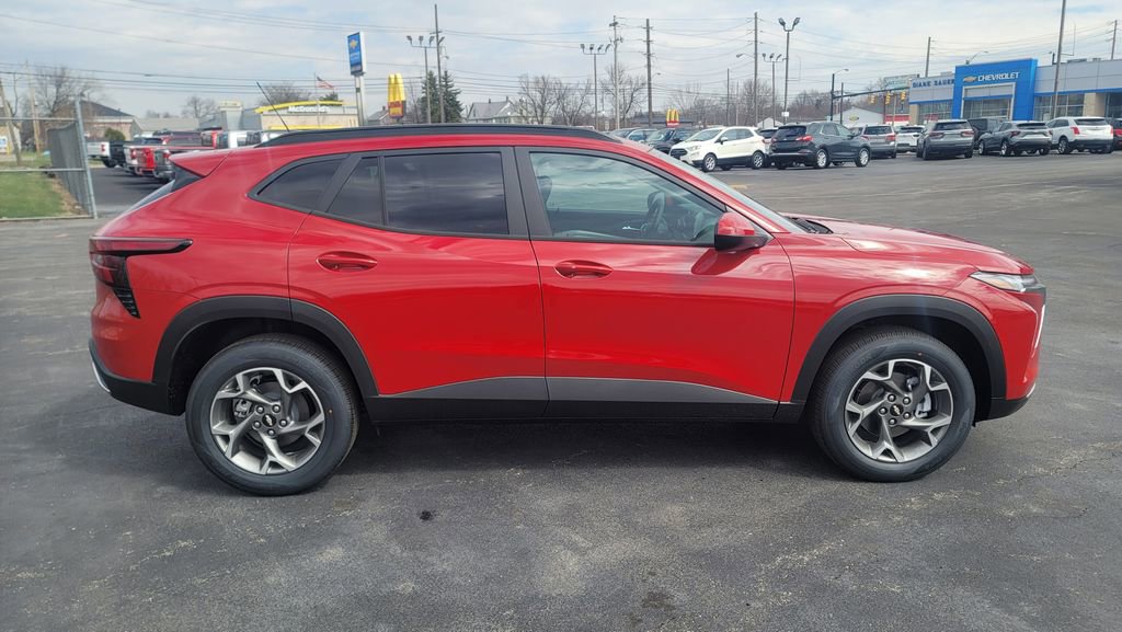 New 2026 Chevrolet Trax LT w/ Driver Confidence Package image 14