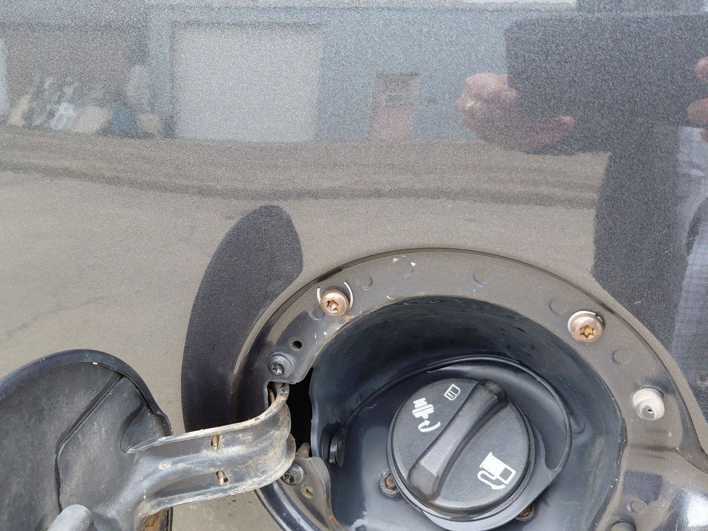 Used 2004 Chevrolet Suburban LT w/ Preferred Equipment Group image 23