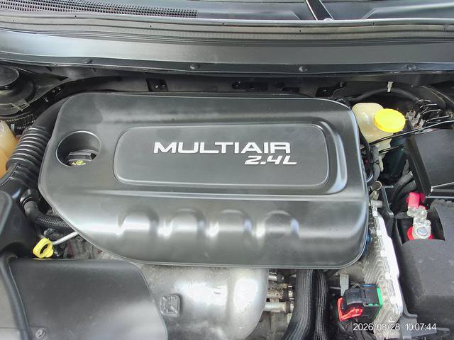 Used 2015 Jeep Cherokee Latitude AWD/4WD image 9