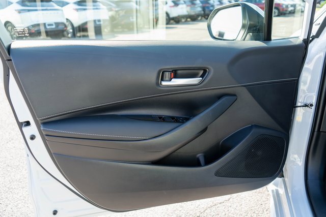 Used 2022 Toyota Corolla SE w/ SE Preferred Package image 18