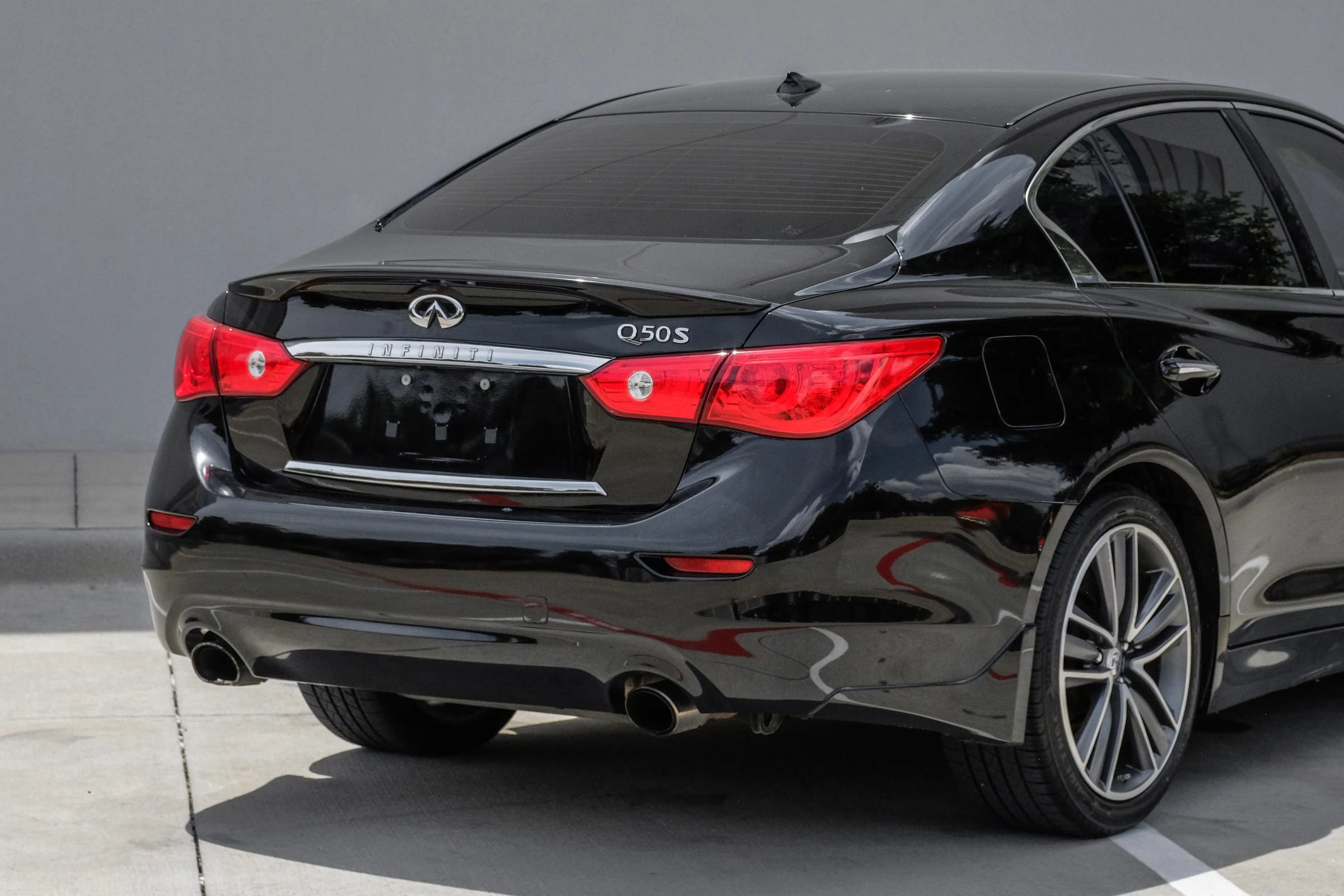 Used 2017 INFINITI Q50 Sport RWD image 5