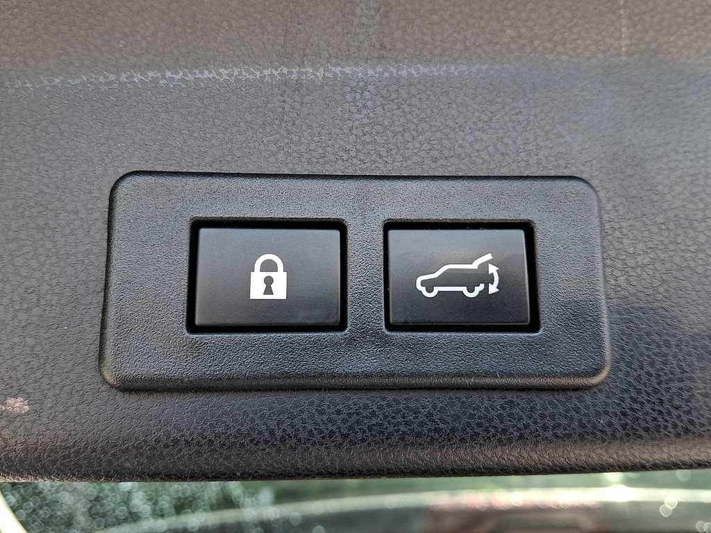 Used 2023 Subaru Ascent Touring AWD/4WD image 34